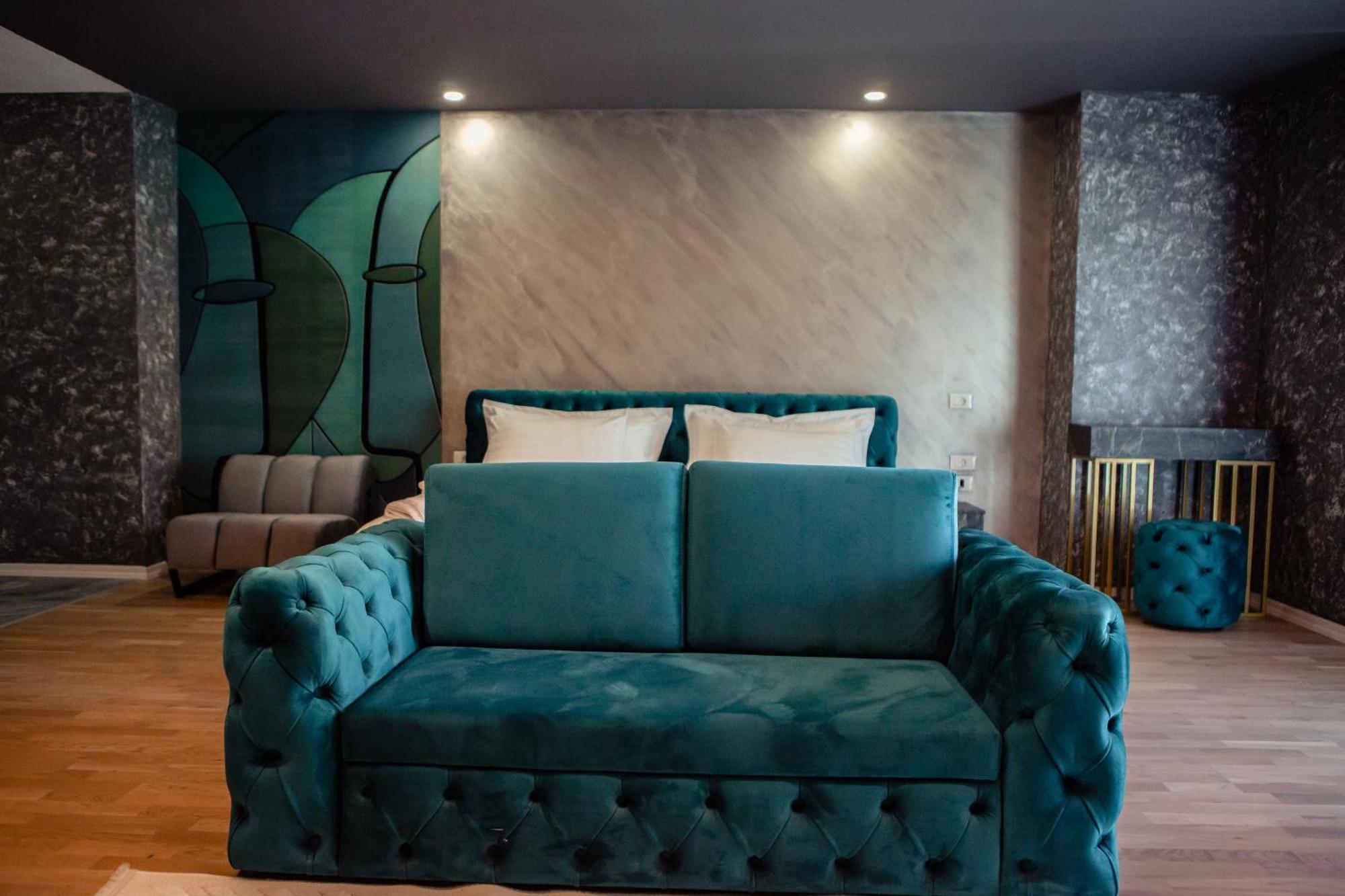 Valbor Hotel *